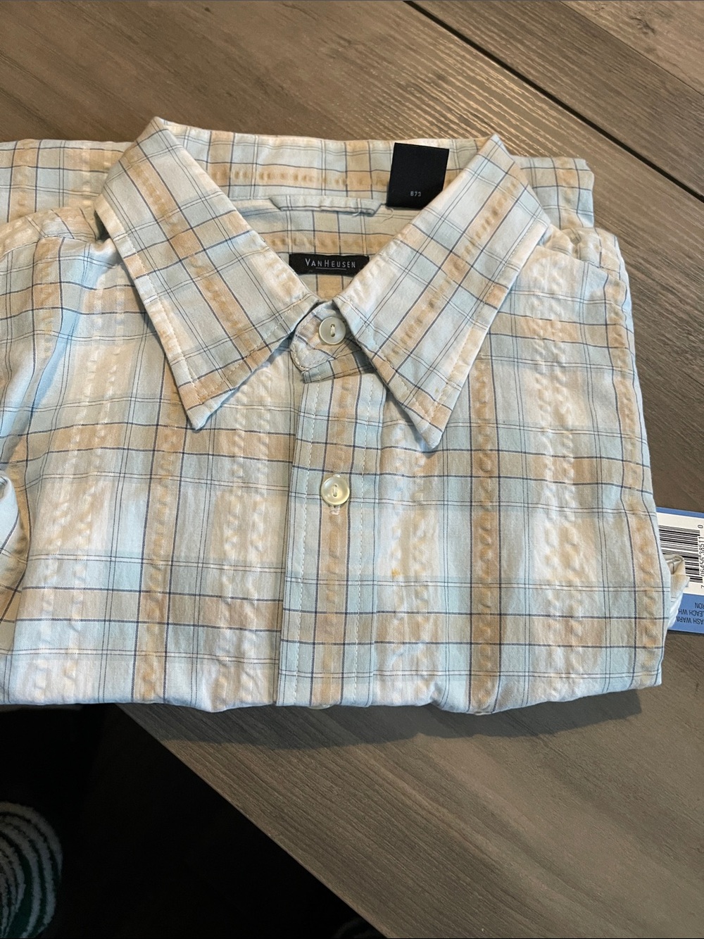 #A302 Van Heusen Blue and Tan Plaid Short-Sleeve Button-Down Shirt